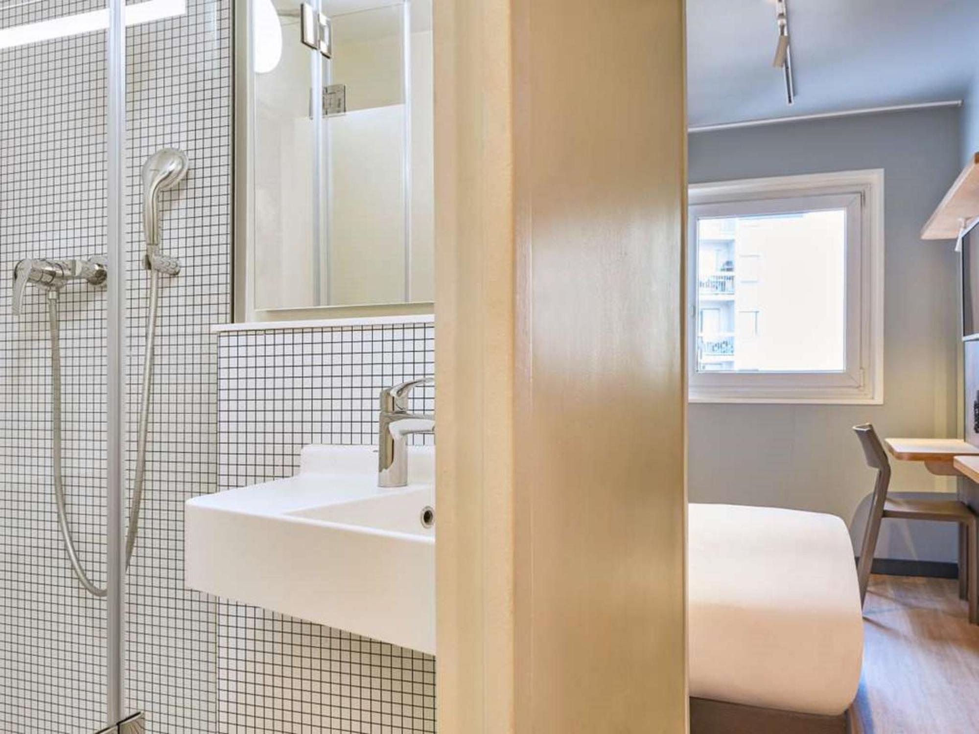 Ibis Budget Poitiers Nord Futuroscope Шасней дю Пуату Екстериор снимка